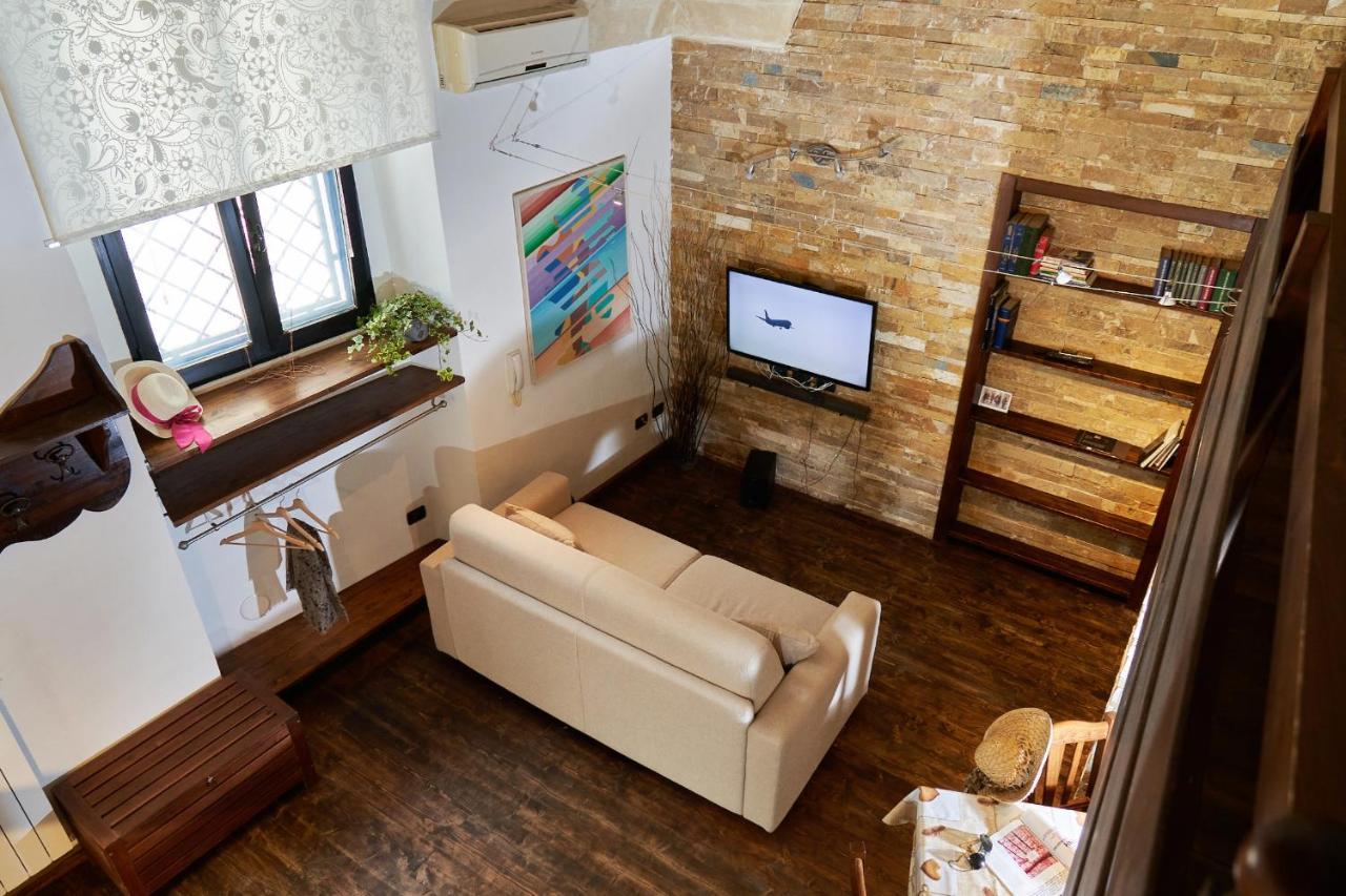 לצ'ה B&B Isola Dello Stampatore מראה חיצוני תמונה
