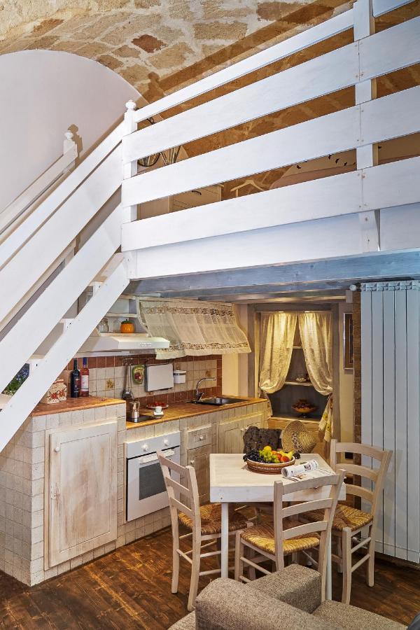 לצ'ה B&B Isola Dello Stampatore מראה חיצוני תמונה