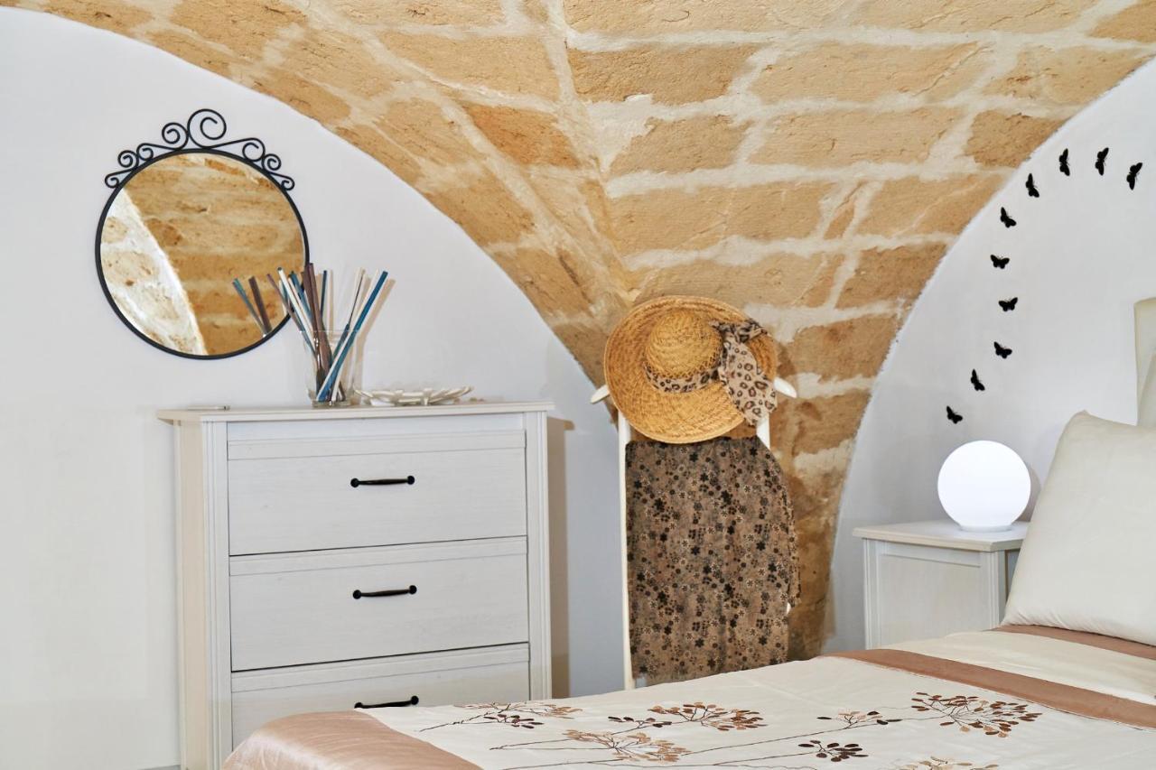 לצ'ה B&B Isola Dello Stampatore מראה חיצוני תמונה