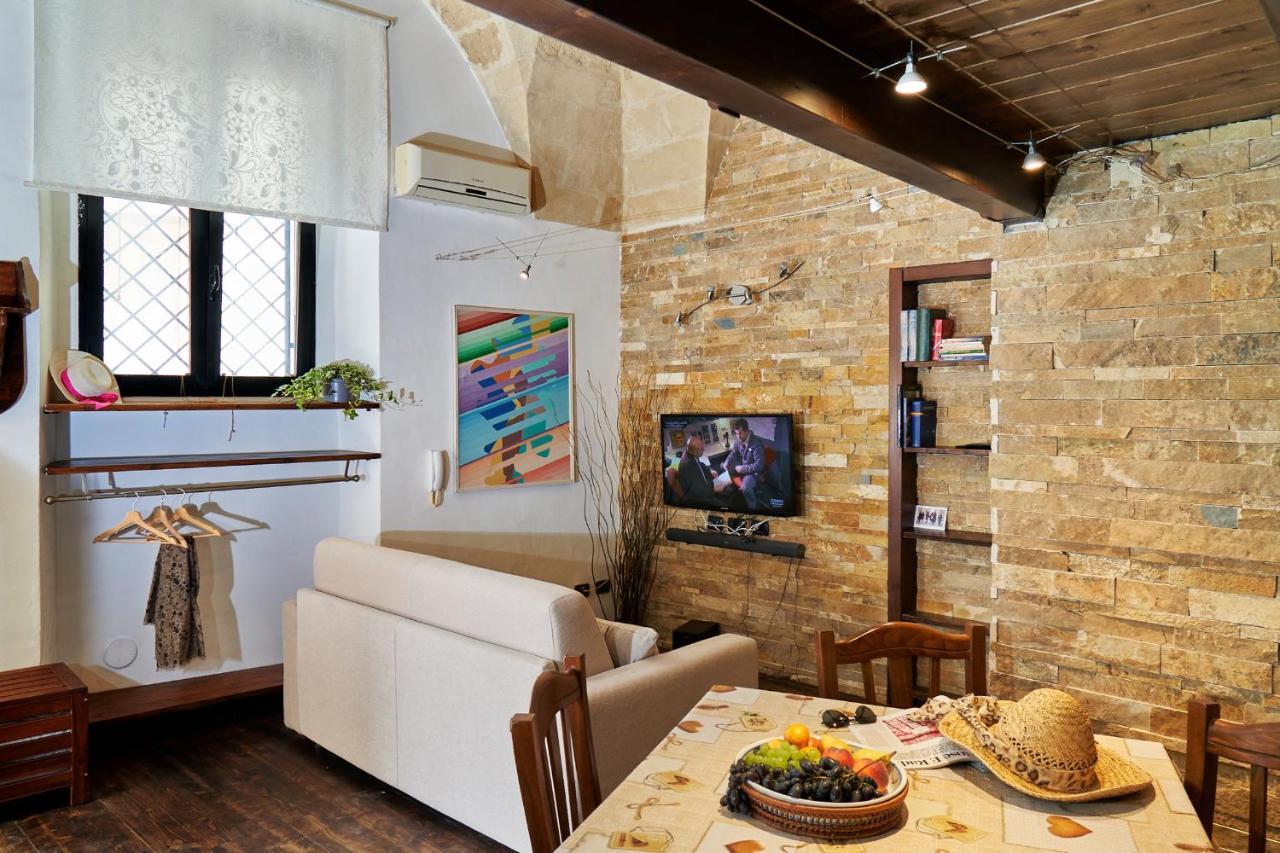 לצ'ה B&B Isola Dello Stampatore מראה חיצוני תמונה