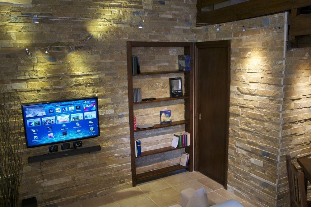 לצ'ה B&B Isola Dello Stampatore מראה חיצוני תמונה
