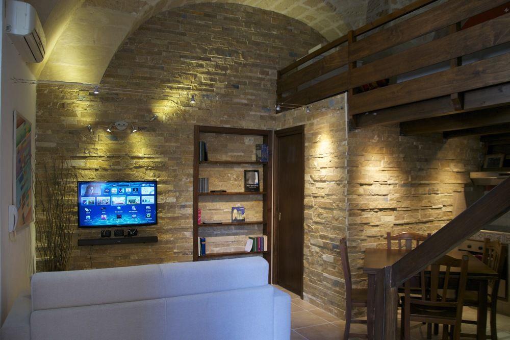 לצ'ה B&B Isola Dello Stampatore מראה חיצוני תמונה