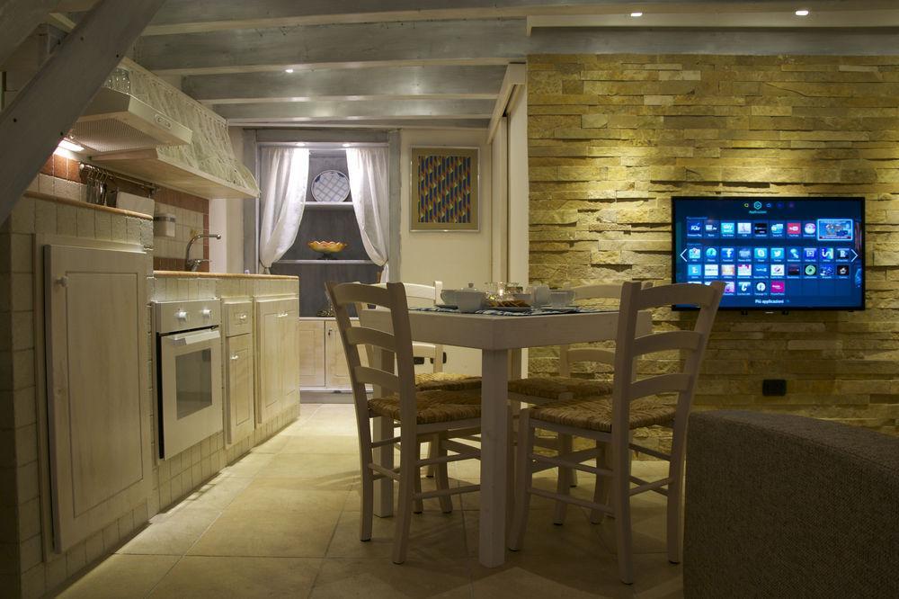 לצ'ה B&B Isola Dello Stampatore מראה חיצוני תמונה